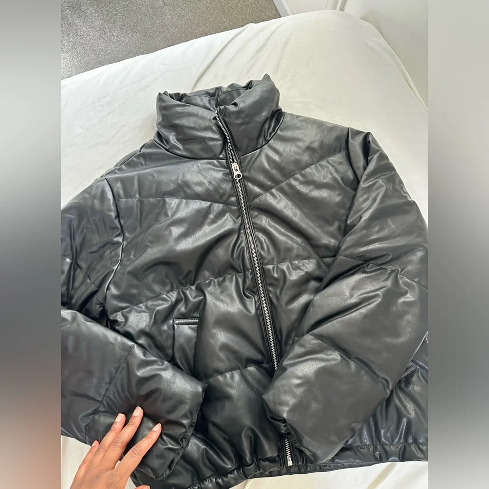 H&M bomber jacket - Picture 1 of 4